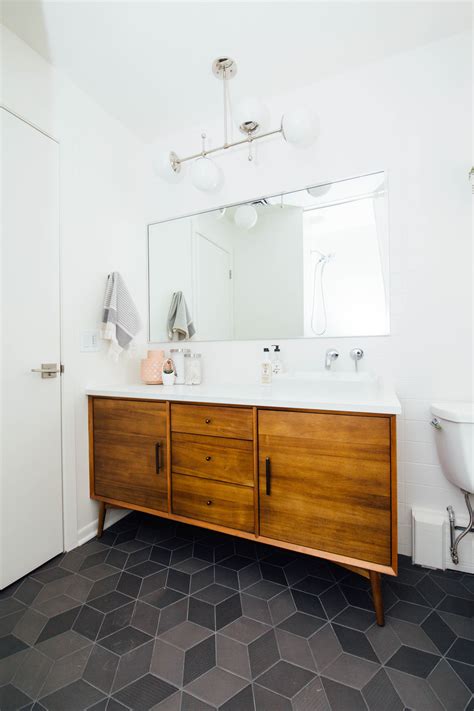 West elm bathroom - Update your bath with our streamlined Seamless Medicine Cabinet. Its thin, rounded-edge metal frame works in any bathroom style. Behind the mirror, three glass shelves bring order to your toiletries. KEY 